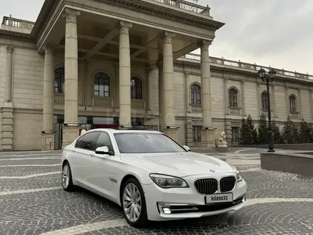 BMW 750 2013 года за 16 000 000 тг. в Алматы – фото 5