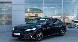 Toyota Camry Luxe 2023 года за 17 700 000 тг. в Шымкент