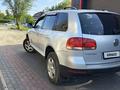 Volkswagen Touareg 2005 года за 4 500 000 тг. в Караганда – фото 4