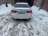 Toyota Camry 2022 годаfor17 200 000 тг. в Алматы – фото 4