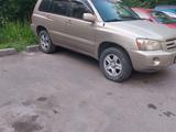 Toyota Highlander 2004 года за 6 200 000 тг. в Алматы – фото 4