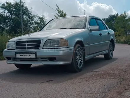 Mercedes-Benz C 180 1995 года за 1 500 000 тг. в Караганда