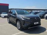 Toyota RAV4 2023 годаfor13 700 000 тг. в Алматы – фото 3