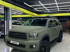 Toyota Sequoia, 2012