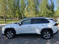 Toyota RAV4 2020 годаүшін15 999 999 тг. в Астана – фото 2