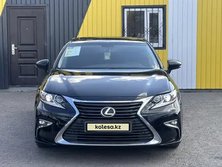 Lexus ES 200 2017 года за 15 800 000 тг. в Караганда – фото 2