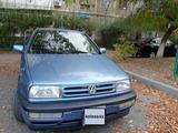 Volkswagen Vento 1992 годаfor2 500 000 тг. в Шымкент