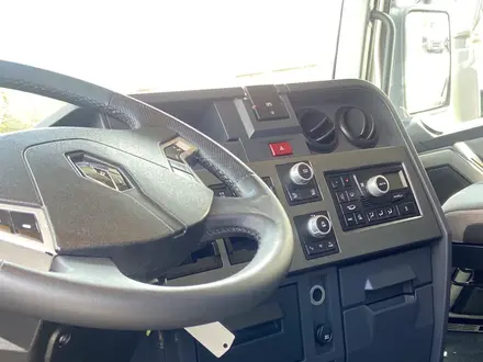 Renault  T-Series 2017 года за 32 000 000 тг. в Алматы – фото 12