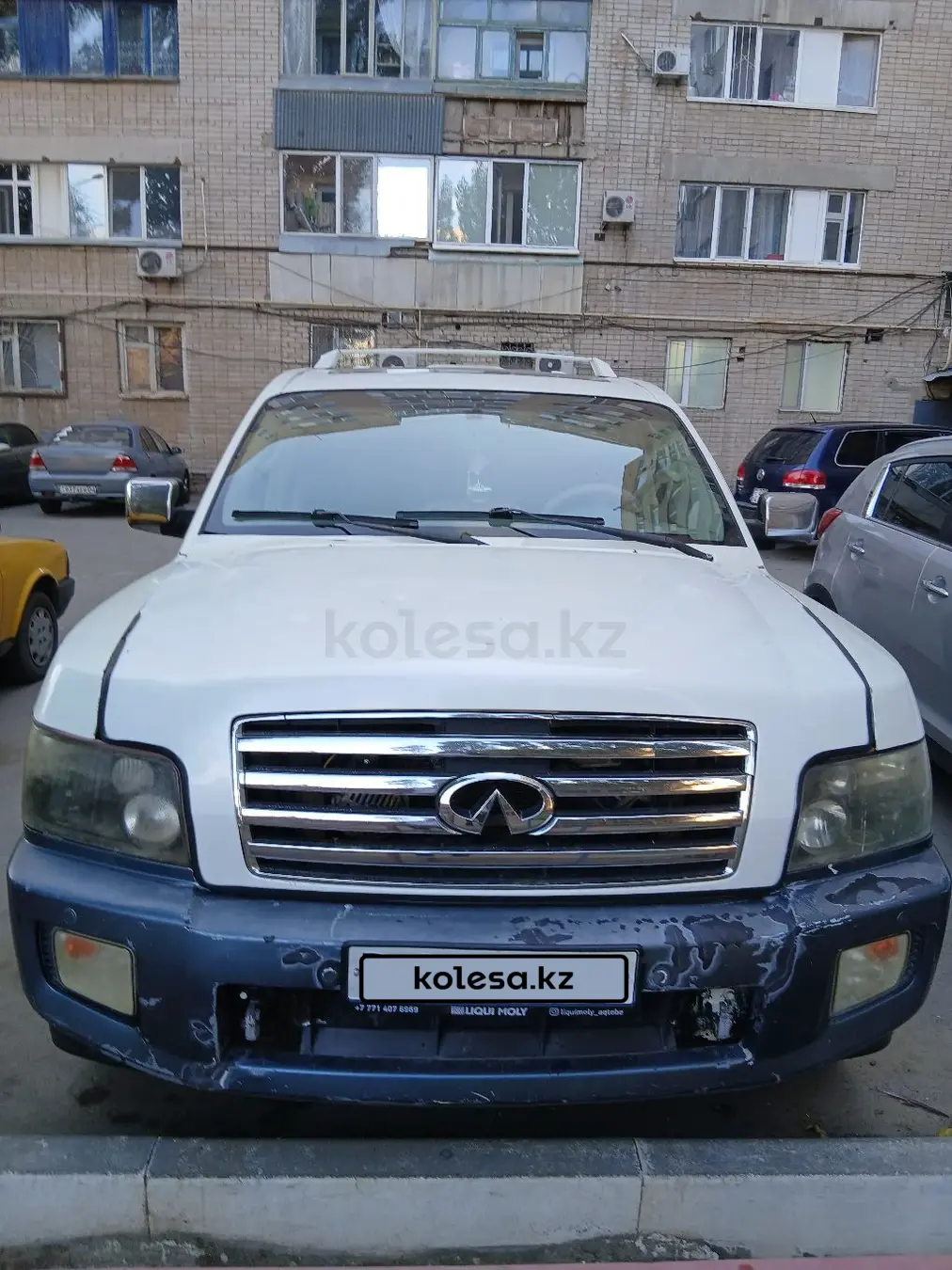 Infiniti QX56, 2005