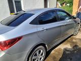 Hyundai Solaris 2013 годаүшін3 350 000 тг. в Семей – фото 4