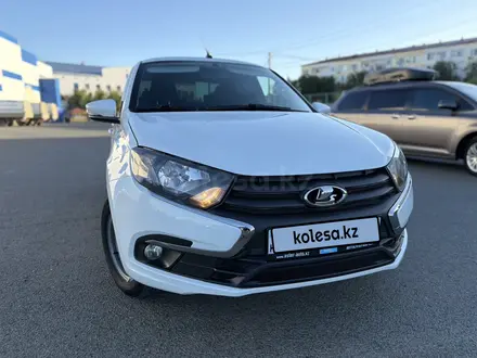 ВАЗ (Lada) Granta 2190 2023 года за 3 600 000 тг. в Атырау – фото 2