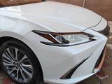 Lexus ES 300h 2019 года за 18 500 000 тг. в Алматы – фото 5