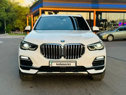 BMW X5 2019 года за 34 000 000 тг. в Алматы – фото 4