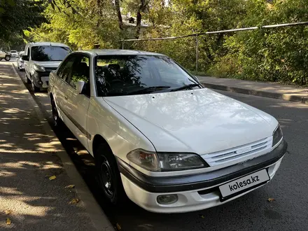 Toyota Carina 1996 года за 2 450 000 тг. в Алматы – фото 2