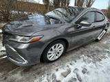 Toyota Camry 2023 года за 14 800 000 тг. в Алматы