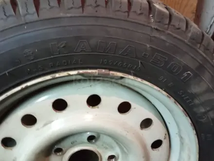 Зимняя шипованная резина Кама 195/65 R15 (пара) за 40 000 тг. в Алматы – фото 2