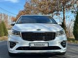 Kia Carnival 2019 года за 12 000 000 тг. в Шымкент