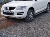 Volkswagen Touareg 2007 года за 9 200 000 тг. в Костанай