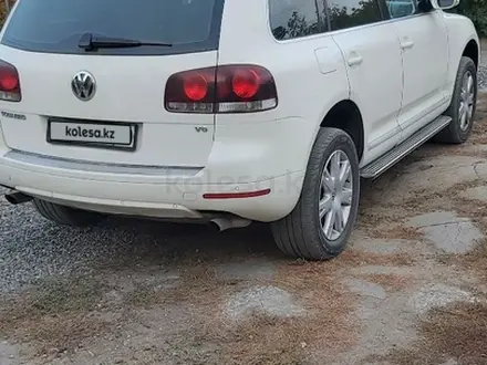 Volkswagen Touareg 2007 года за 9 200 000 тг. в Костанай – фото 4