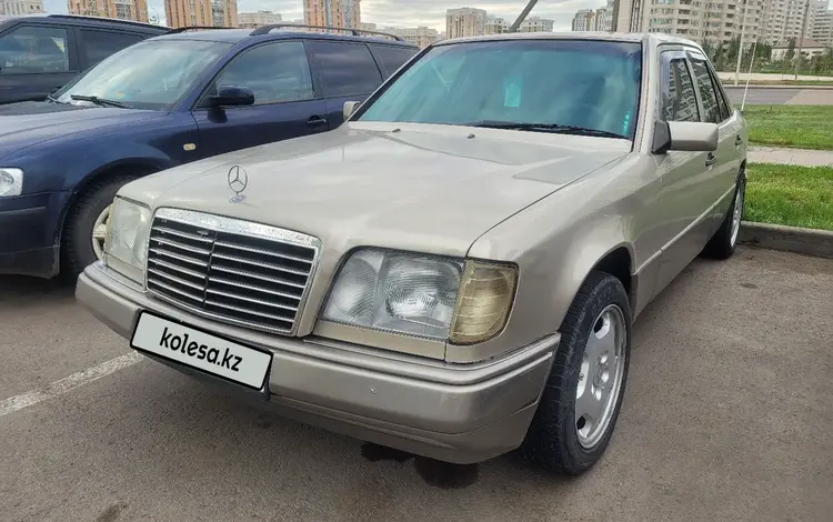 Mercedes-Benz E 220 1995 года за 3 000 000 тг. в Астана