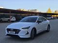 Hyundai Sonata 2023 года за 13 800 000 тг. в Актобе – фото 2