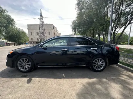 Toyota Camry 2014 года за 7 500 000 тг. в Семей – фото 4