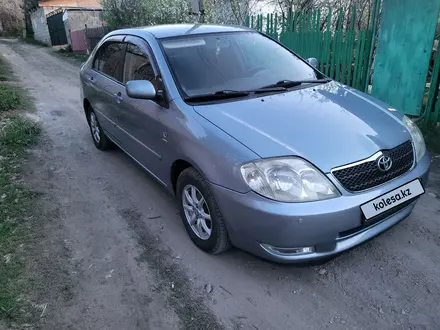 Toyota Corolla 2004 года за 4 100 000 тг. в Усть-Каменогорск – фото 2