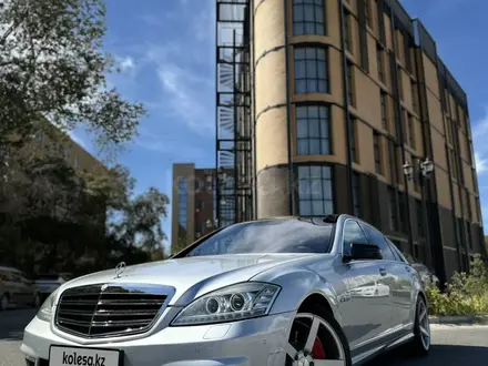 Mercedes-Benz S 350 2007 года за 14 000 000 тг. в Актау