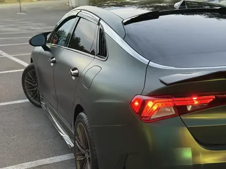 Kia K5 2022 года за 12 700 000 тг. в Алматы – фото 16