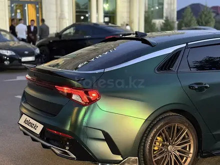 Kia K5 2022 года за 12 700 000 тг. в Алматы – фото 31