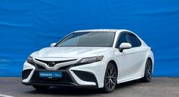 Toyota Camry 2021 года за 14 220 000 тг. в Алматы