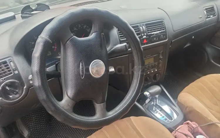 Volkswagen Jetta 2003 года за 1 800 000 тг. в Шолаккорган