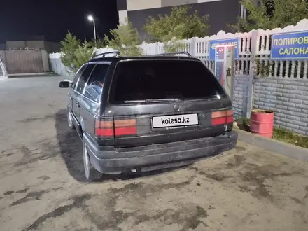 Volkswagen Passat 1993 года за 1 300 000 тг. в Тараз – фото 2