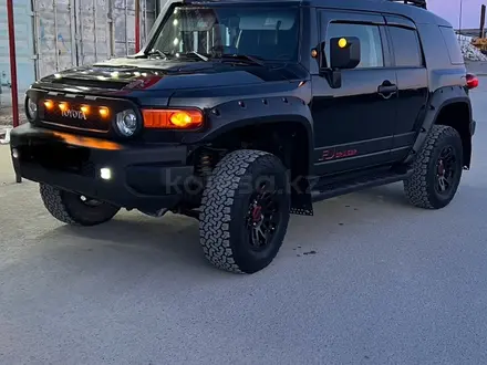 Toyota FJ Cruiser 2007 года за 13 700 000 тг. в Актау