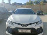 Toyota Camry 2021 года за 17 200 000 тг. в Шымкент