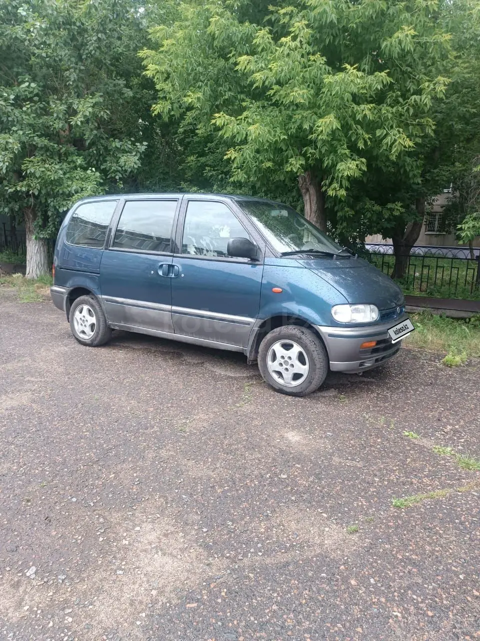 Nissan Serena, 1995