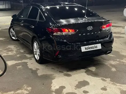 Hyundai Sonata 2018 года за 9 600 000 тг. в Алматы – фото 10