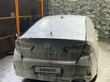 Hyundai Sonata 2018 года за 9 600 000 тг. в Алматы – фото 6