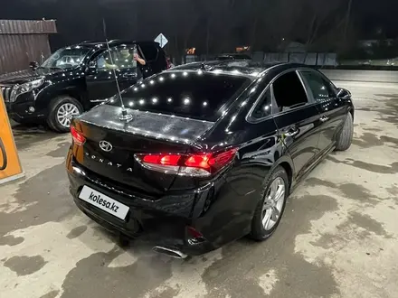 Hyundai Sonata 2018 года за 9 600 000 тг. в Алматы – фото 9