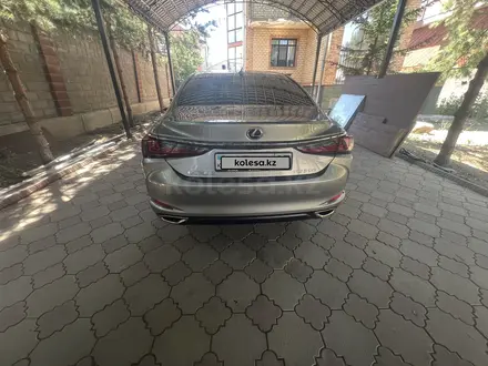 Lexus ES 350 2021 года за 26 000 000 тг. в Алматы – фото 5