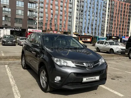 Toyota RAV4 2013 года за 7 990 000 тг. в Астана – фото 2