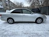 Toyota Camry 2002 годаүшін4 700 000 тг. в Караганда – фото 2