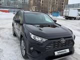 Toyota RAV4 2020 года за 15 500 000 тг. в Караганда