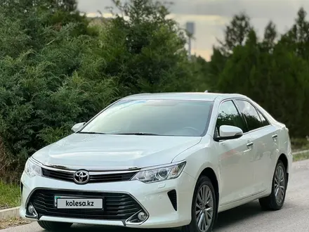 Toyota Camry 2016 года за 12 600 000 тг. в Шымкент – фото 2