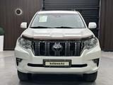 Toyota Land Cruiser Prado 2020 года за 21 980 000 тг. в Актобе – фото 2