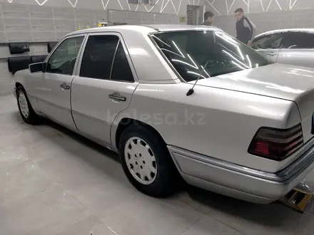 Mercedes-Benz E 280 1994 года за 2 300 000 тг. в Жанакорган – фото 11