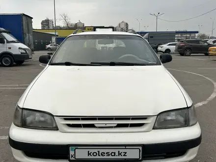 Toyota Carina E 1992 годаүшін2 350 000 тг. в Алматы – фото 2