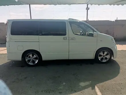 Nissan Elgrand 2003 года за 4 800 000 тг. в Тараз – фото 2