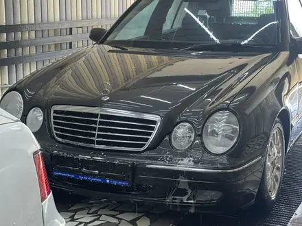 Mercedes-Benz E 280 2001 года за 3 700 000 тг. в Туркестан – фото 32