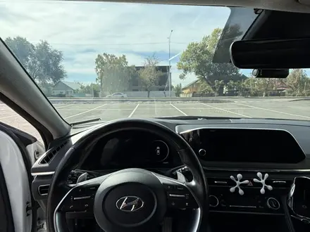 Hyundai Sonata 2022 года за 12 300 000 тг. в Алматы – фото 11